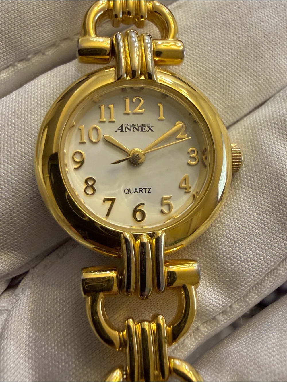 Vintage Casual Corner Annex Quartz Watch Gold Silver Tone 23mm